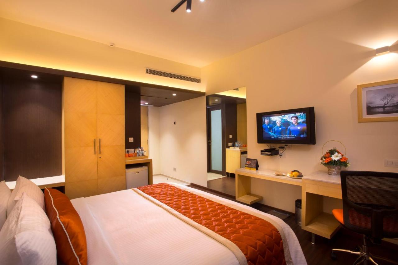 Langford Keys By Tgi Hotel Bangalore Buitenkant foto